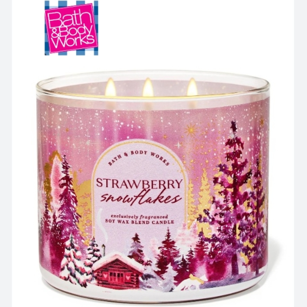 Bath and Body Works Strawberry Snowflakes 3 Wick Candle